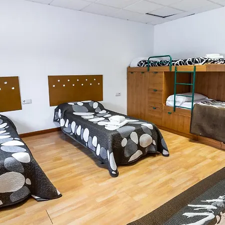 Сasa de vacaciones Buganto Amplia Casa Con Piscina Y Jardin *